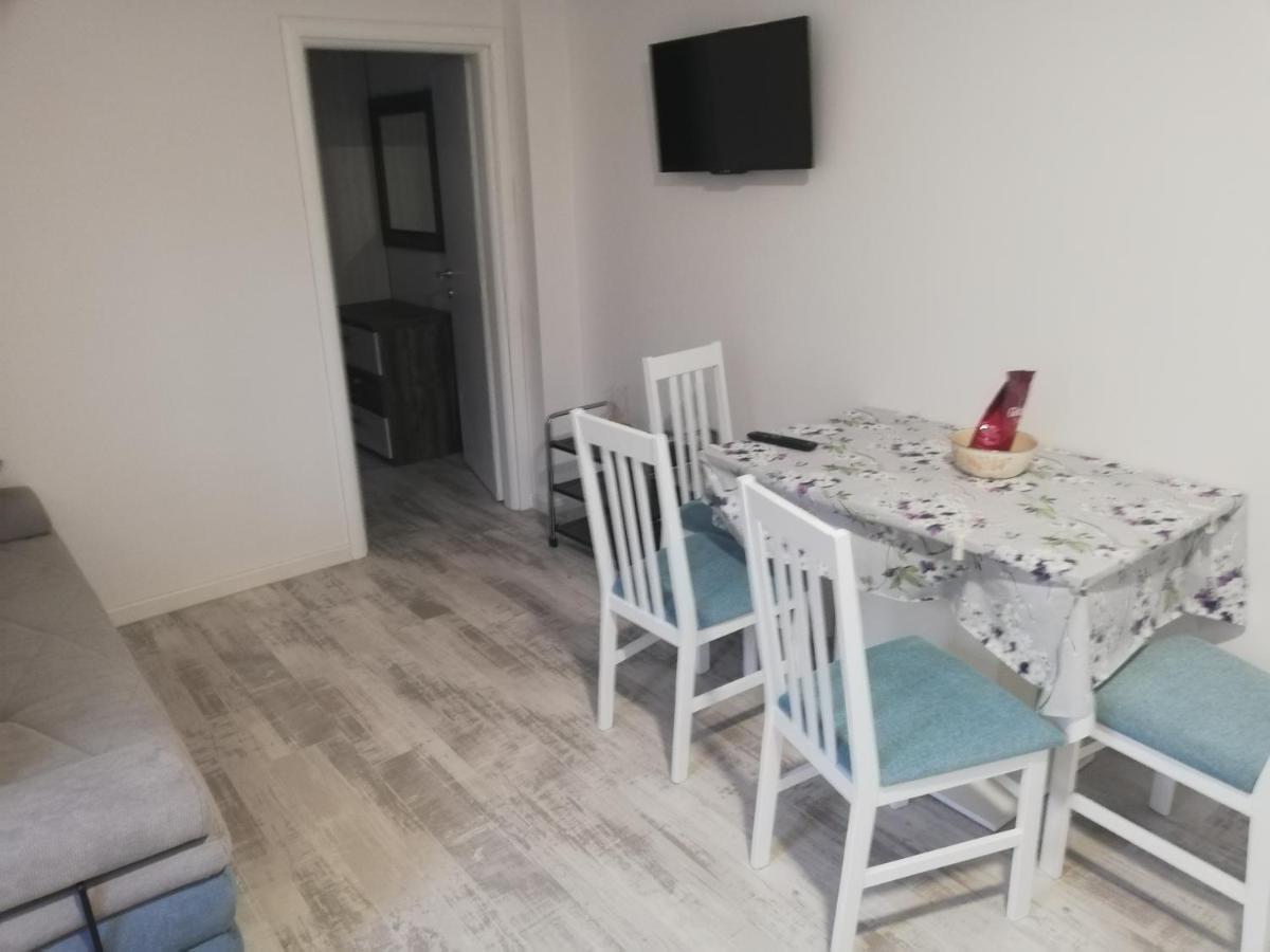 Apartments Villa Ravlic Makarska Exteriör bild