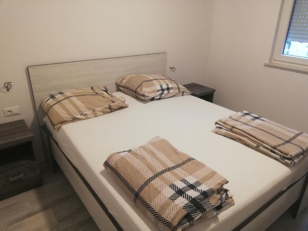 Apartments Villa Ravlic Makarska Exteriör bild