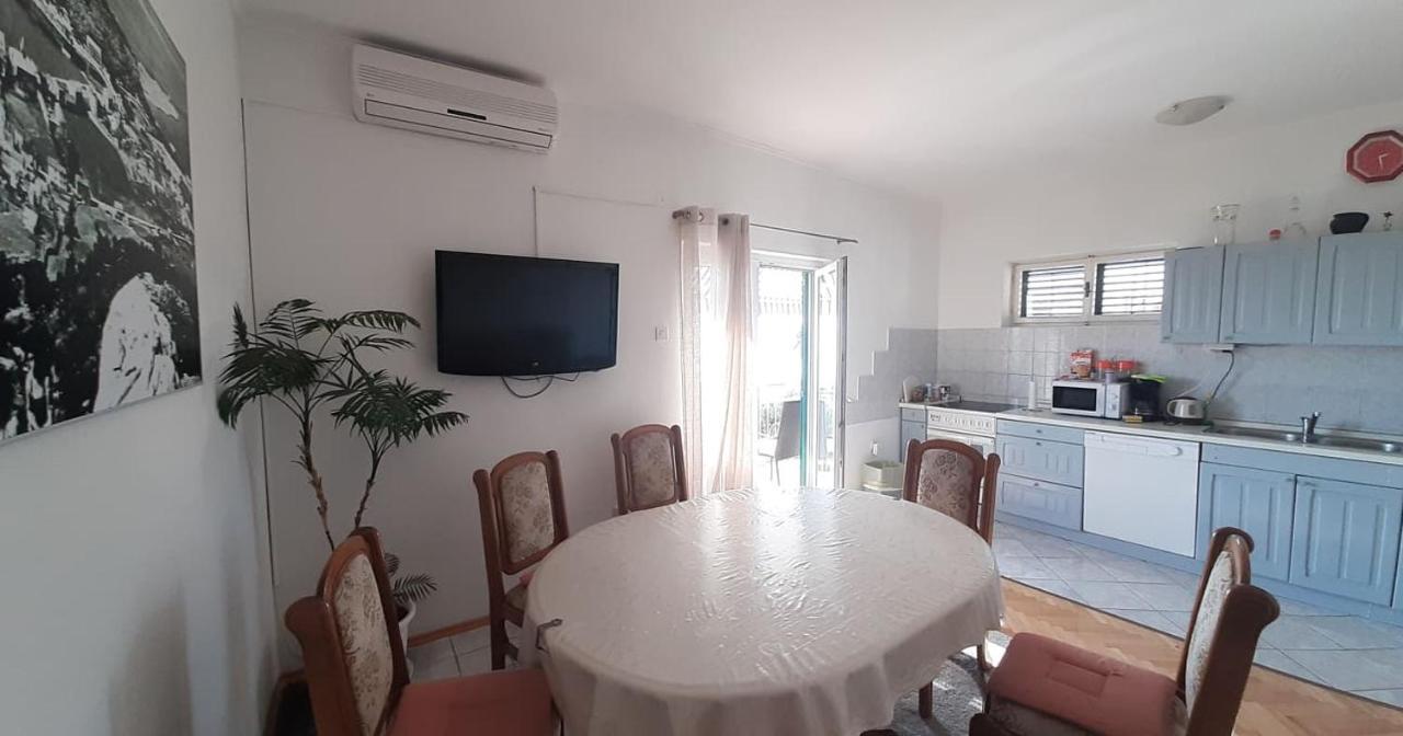 Apartments Villa Ravlic Makarska Exteriör bild